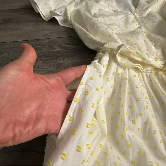 Lane Bryant White Dress w/Yellow Polka Dots A Line Size 20 Knee Length Summer - Picture 7 of 14